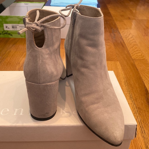 STUART WEITZMAN Light Gray Booties size 8 - Picture 2 of 6